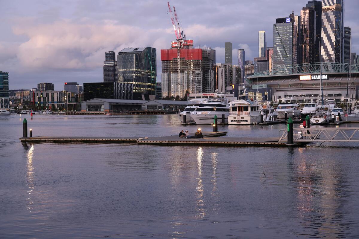 澳大利亚足球的辉煌与挑战：从世界杯到A联赛的深度解析